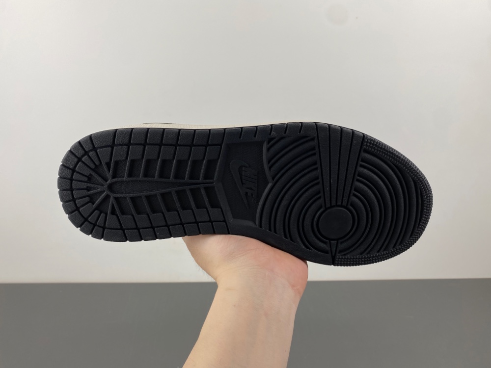 Travis Scott x Fragment Design x Air Jordan 1 Low OG SP AJ1  DM7866-077