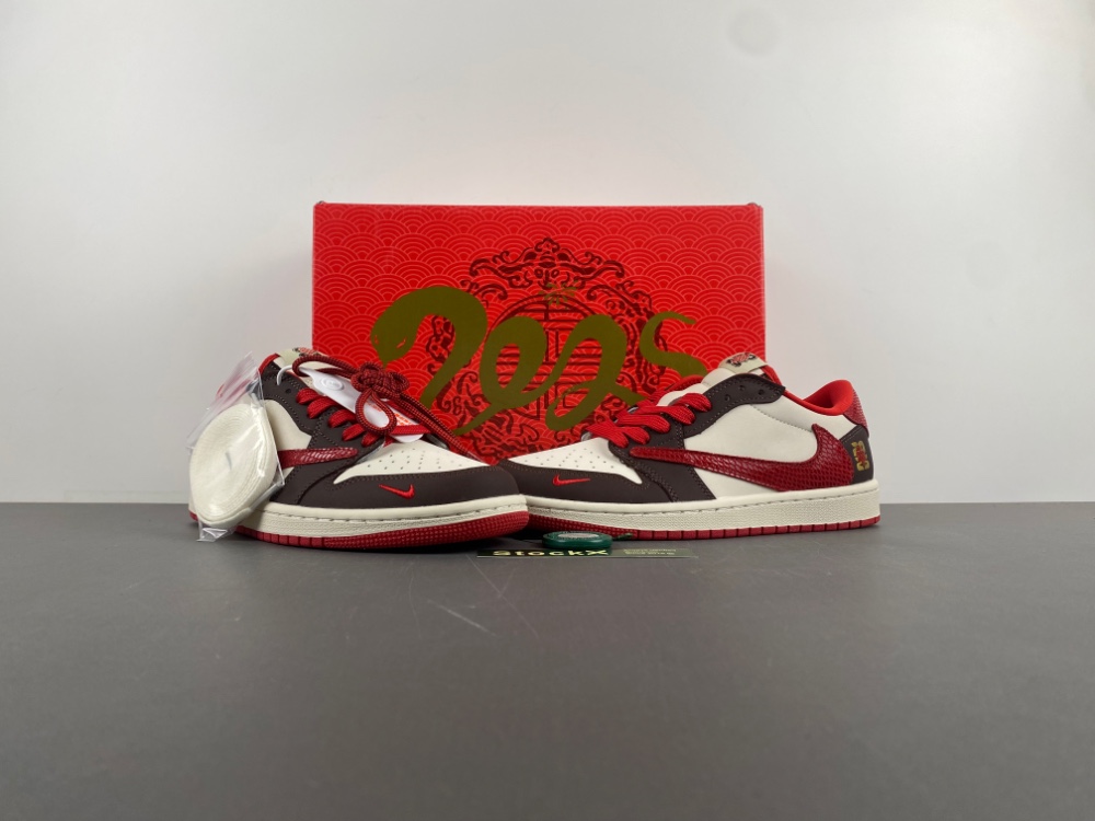 Fragment x Travis Scott x   Air Jordan 1 Low  CH6336-020
