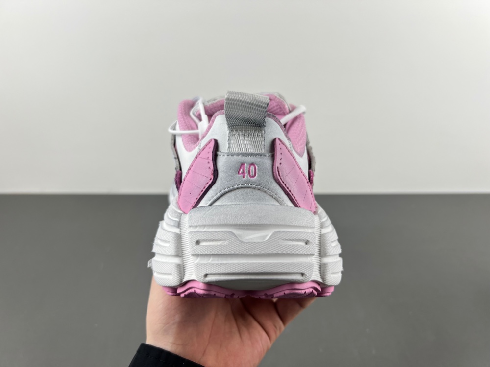 Balenciaga16  MONDAY  825418 WDWTS 5191