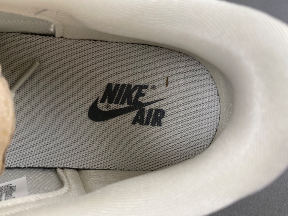 BURBRRY x Travis Scott x Nike Air Jordan 1 Low Nike  BB6588-315