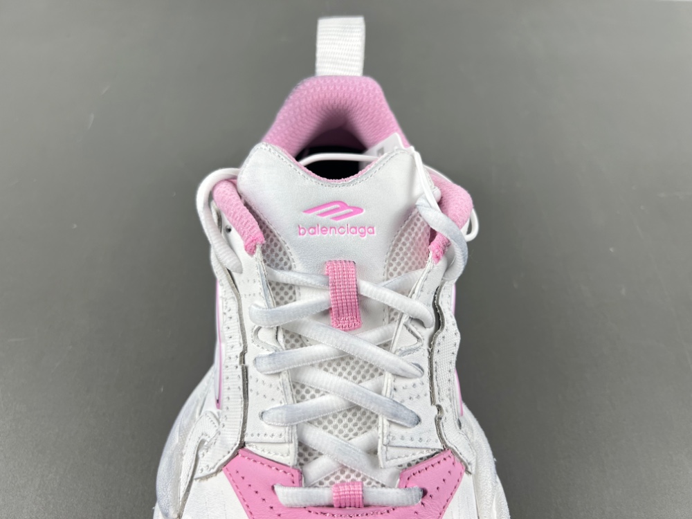 Balenciaga16  MONDAY  825418 WDWTS 5191