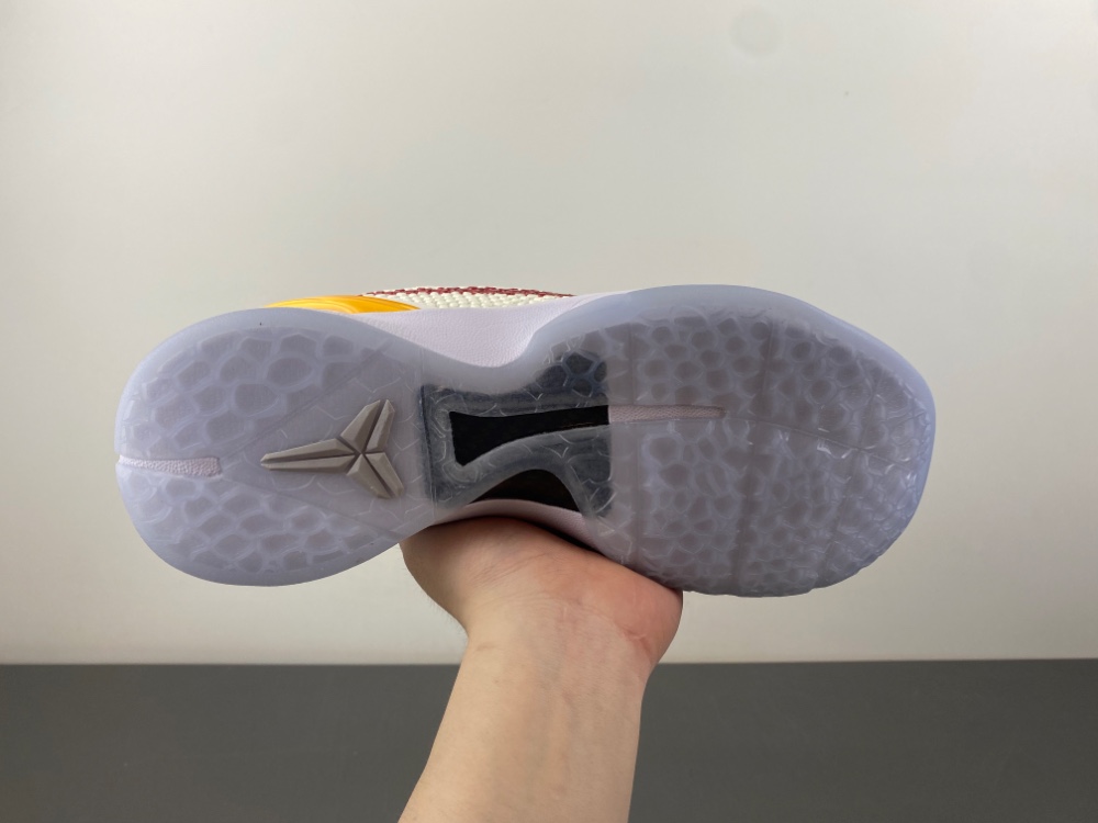NIKE ZOOM KOBE 6 白红黄色 货号PE2025-102