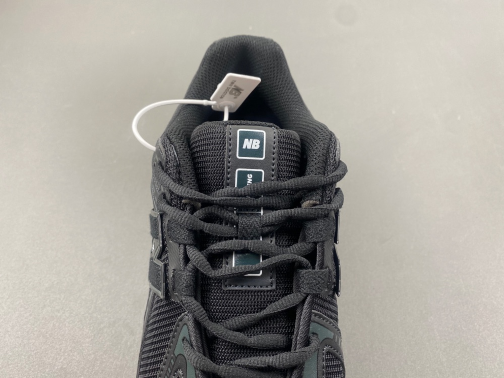 New Balance 1906  M1906RBB