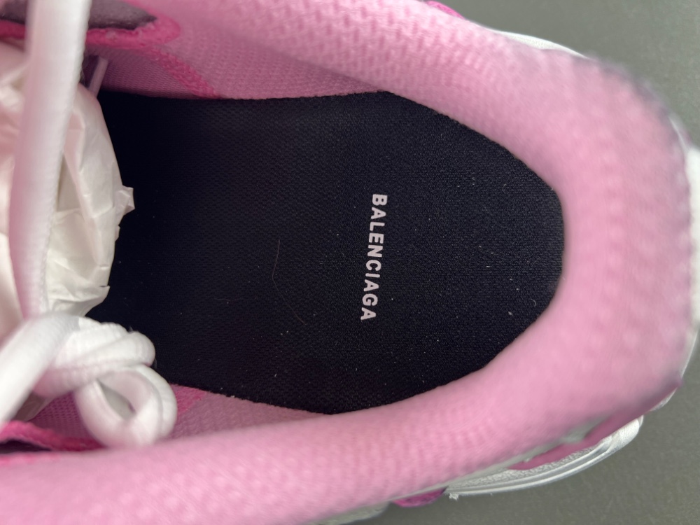 Balenciaga16  MONDAY  825418 WDWTS 5191