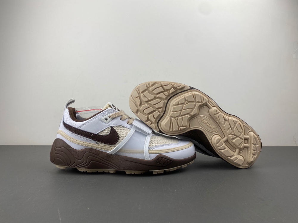 Travis Scott x Nike Zoom Field Jaxx 