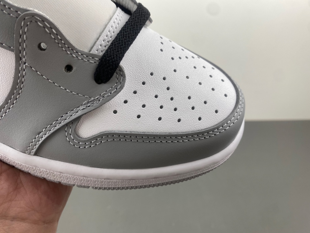 Air Jordan 1 Low OG “Barons”  CZ0790-110