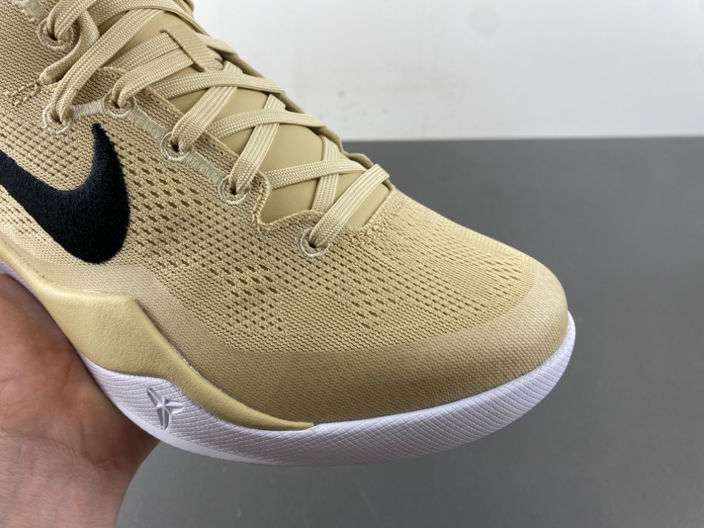 Nike Kobe 8 Protro “Champagne Gold” HM6469-701