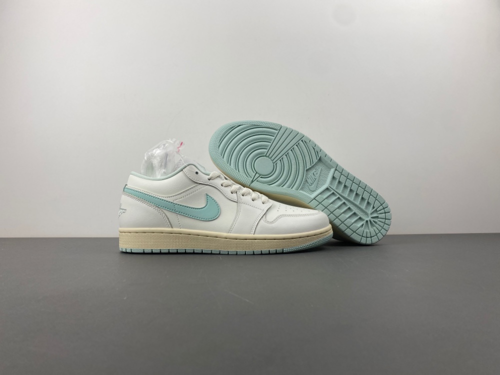 Air Jordan 1 Low  DC0774-134
