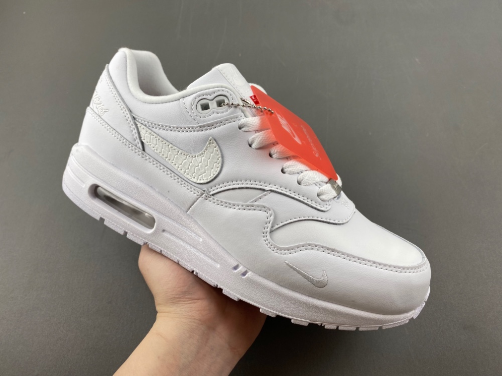 Supreme x Nike Air Max 1 