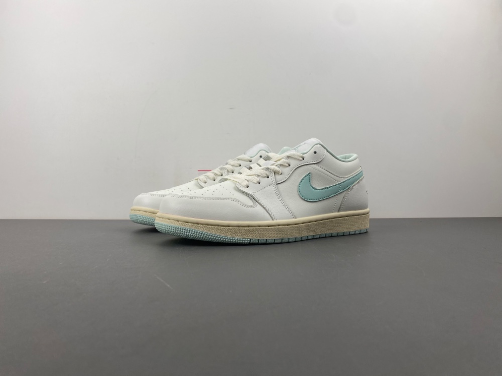Air Jordan 1 Low  DC0774-134