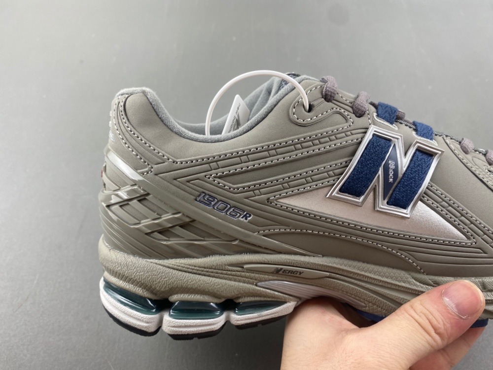 New Balance 1906  M1906RB