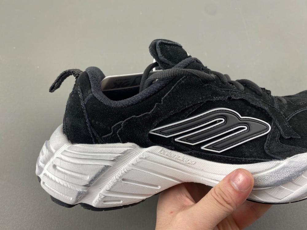 Balenciaga16 MONDAY  825418 WMNSS 1000