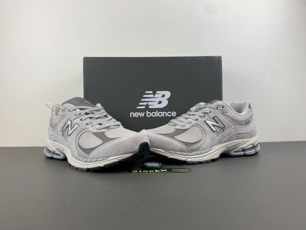 new balance NB 2002  ML2002R0