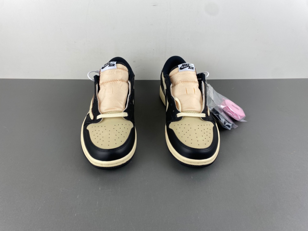 Travis Scott x Air Jordan 1 Retro Low OG SP 