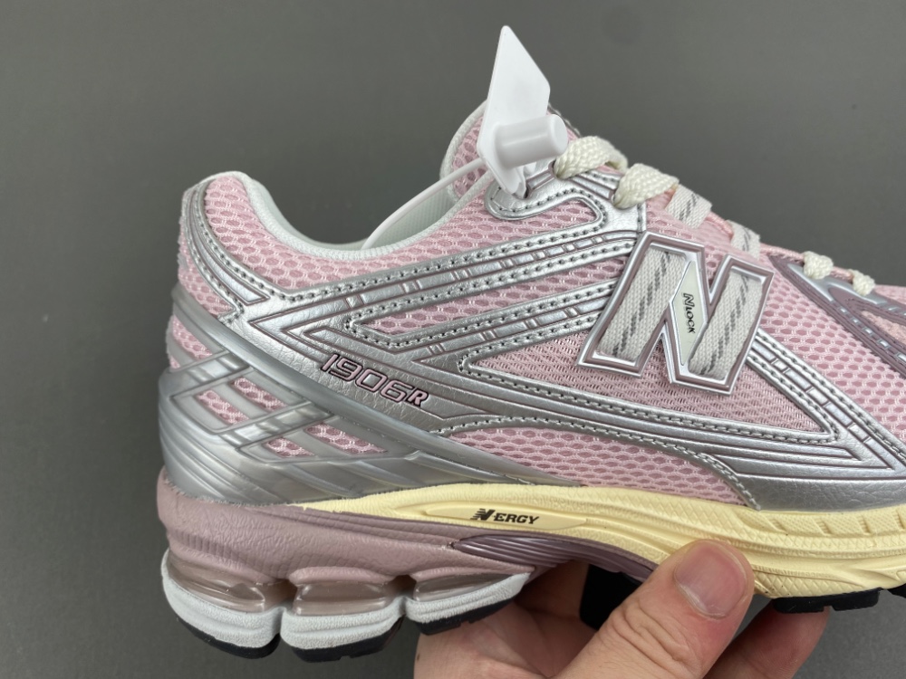 New Balance 1906 “Inkwell  U1906