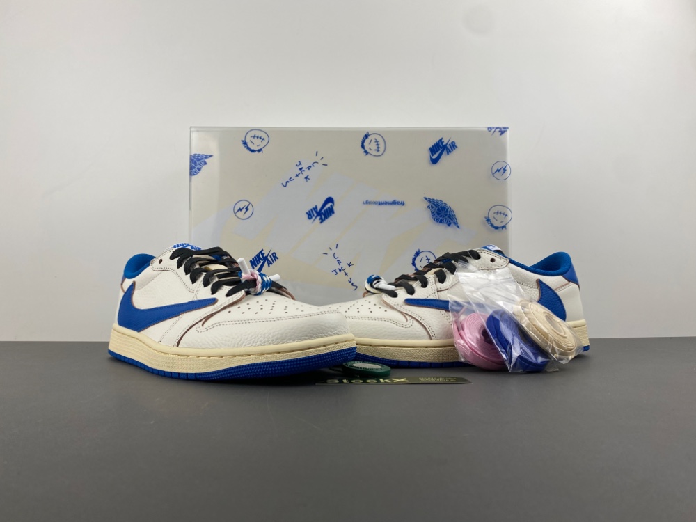 Travis Scott x Fragment x Air Jordan 1 Low OG  DM7866-104