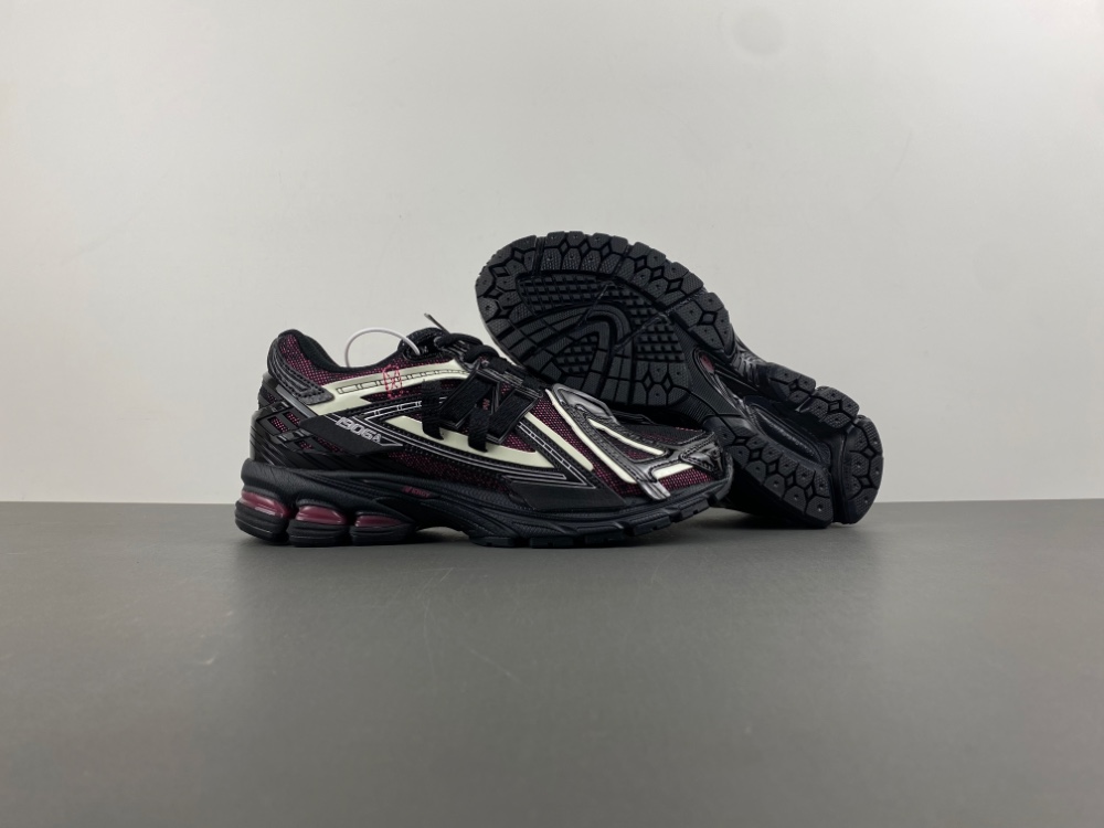 New Balance M U1906AD