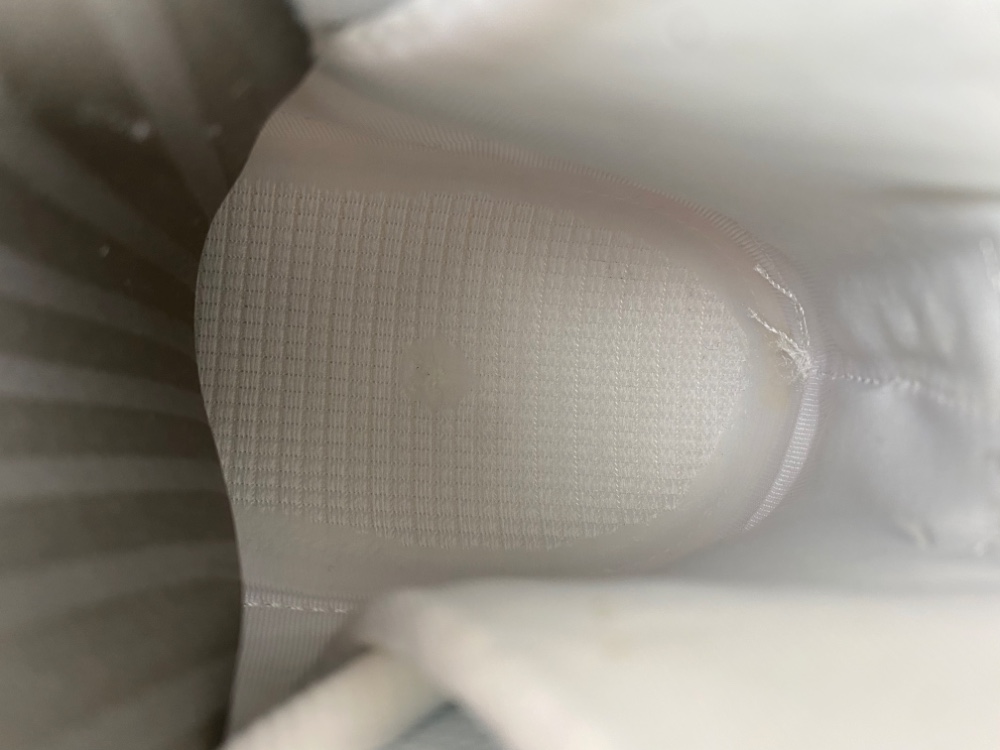 Nike Air Foamposite One “Triple White” HJ5195-100