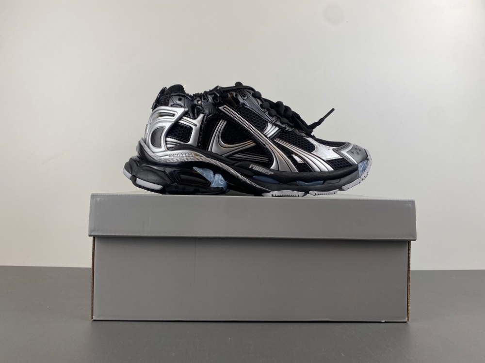 Balenciaga Runner  772774 W3RNY 0322