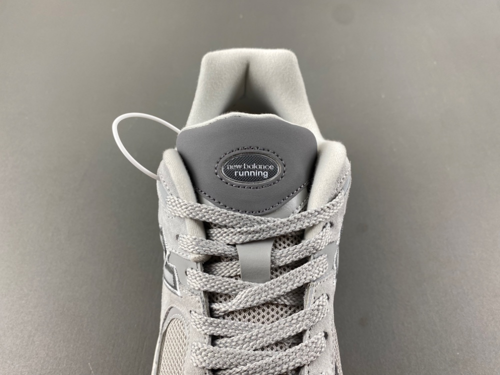 new balance NB 2002  ML2002R0