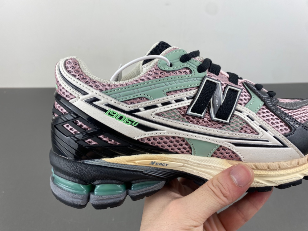 New Balance 1906 “Inkwell  U1906