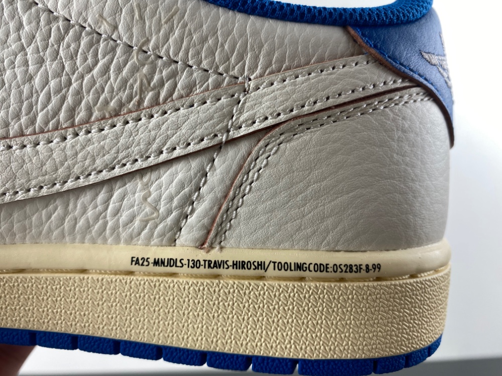 Travis Scott x Fragment x Air Jordan 1 Low OG 2.0 DM7866-104