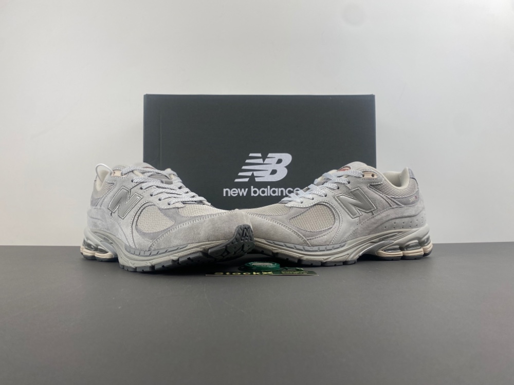 new balance NB 2002 U2002REE