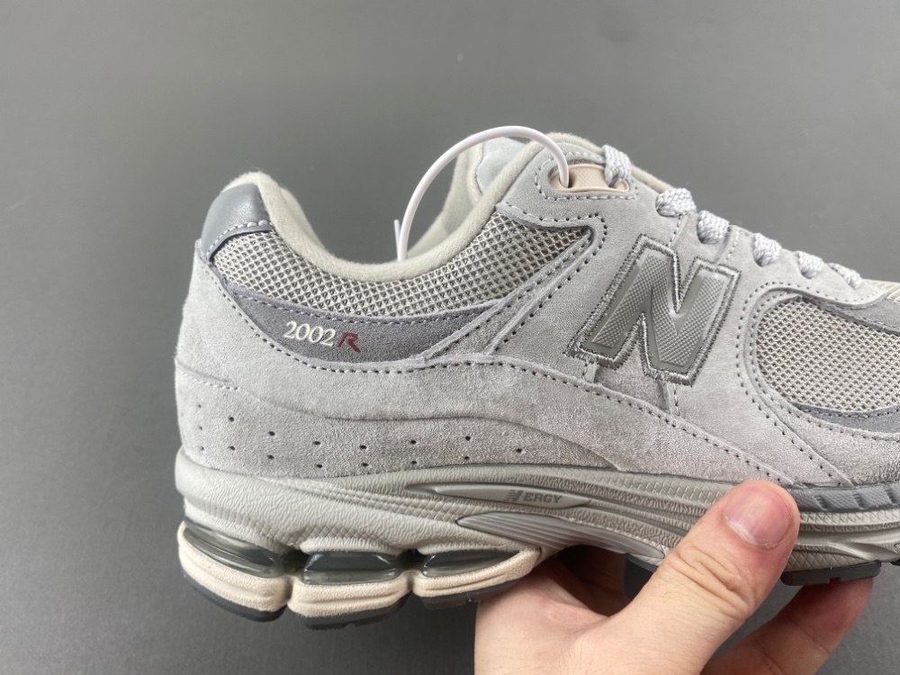 new balance NB 2002 U2002REE