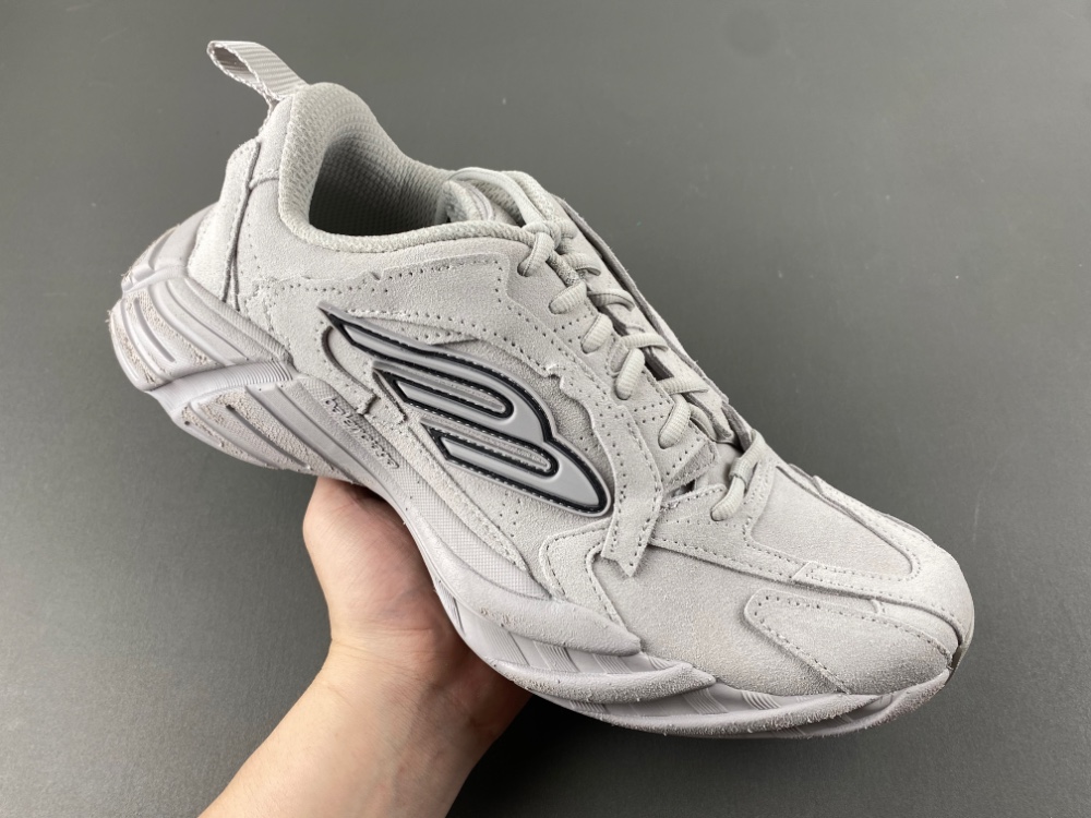 Balenciaga16 MONDAY  825418 WMNSS 1011