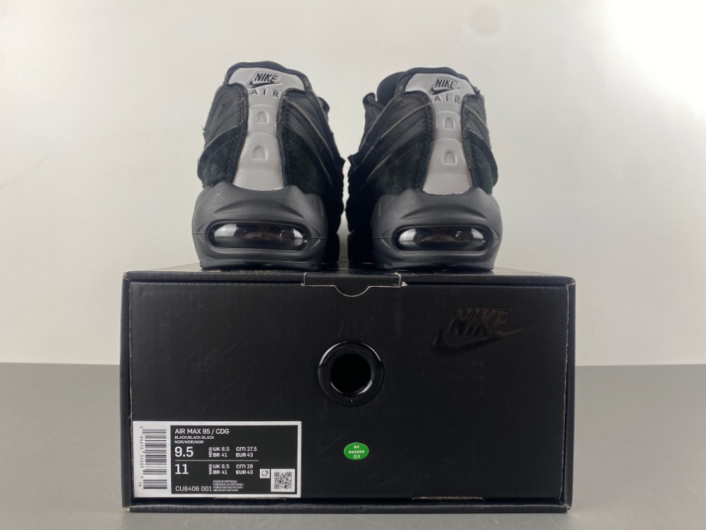 Comme des Garçons x Air Max 95 