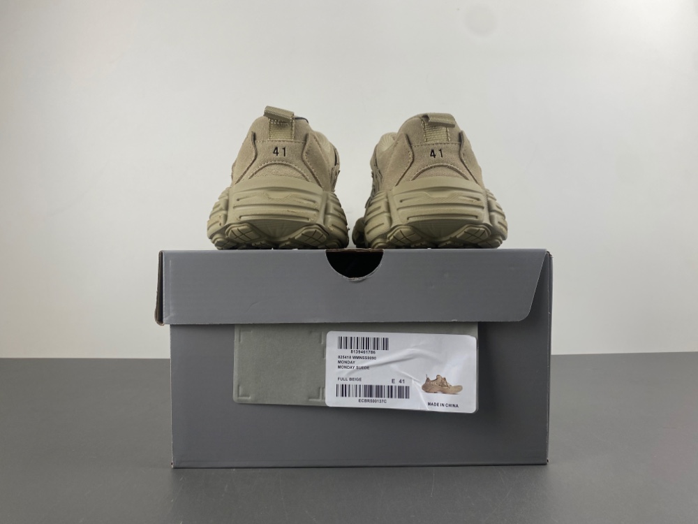 Balenciaga16 MONDAY  825418 WMNSS 9090