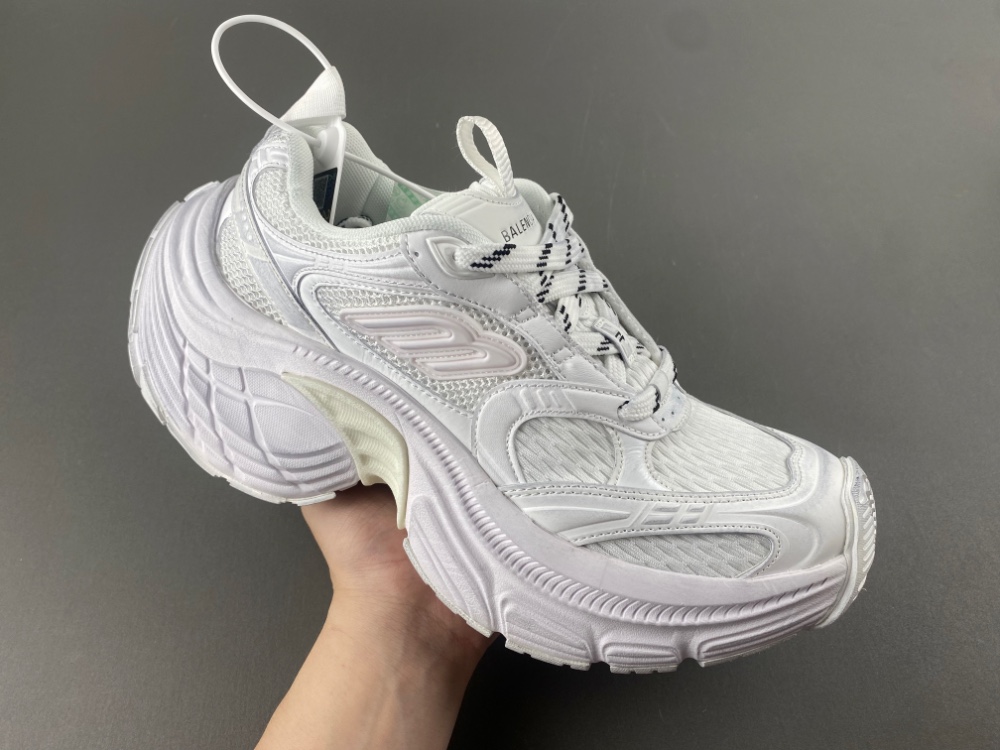 Balenciaga 911 815859 W2MV2 9000