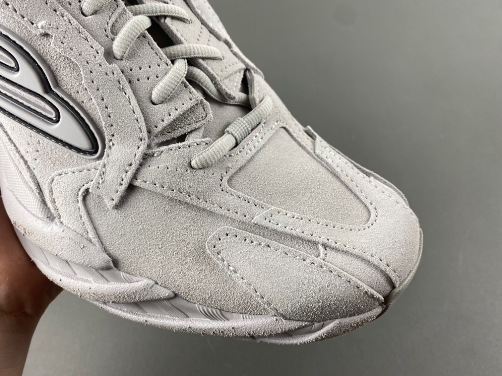 Balenciaga16 MONDAY  825418 WMNSS 1011