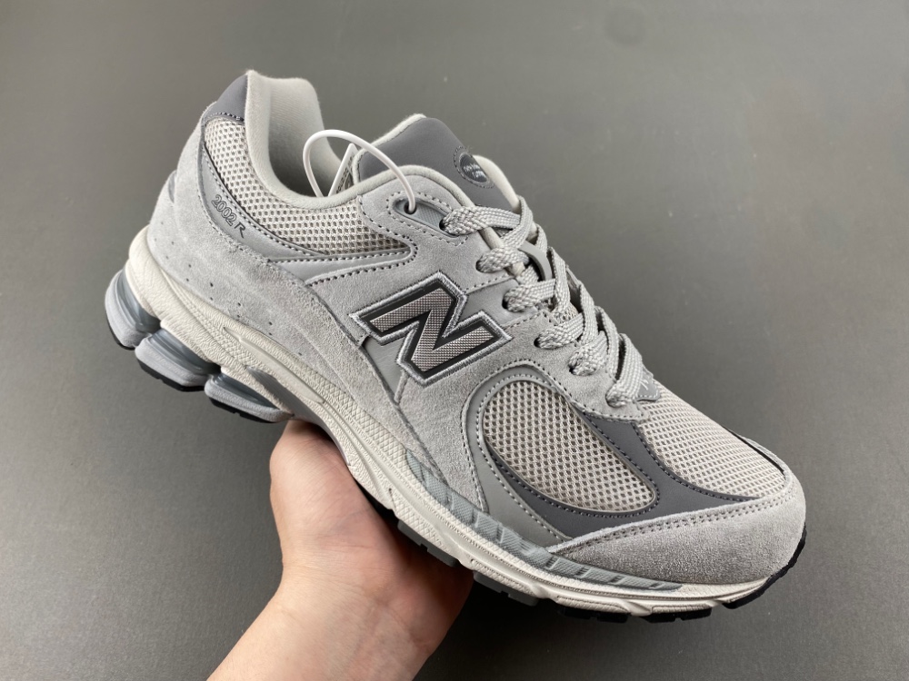 new balance NB 2002  ML2002R0