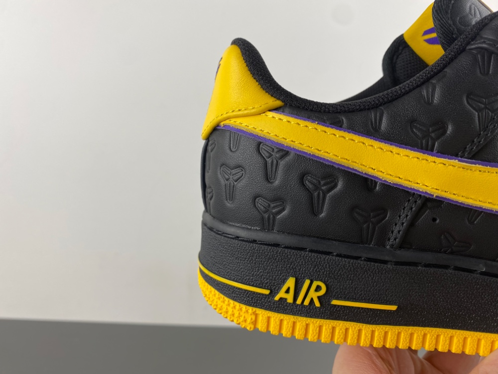 Kobe x Nike Air Force 1 Low  Kobe x AF1 HV5122-001