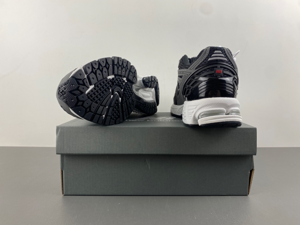 New Balance 1906A “Inkwell  U1906RCB