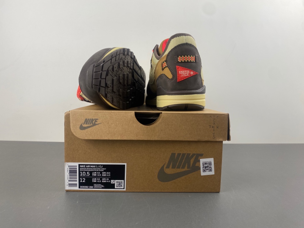 Nike Max1 ts  Travis Scott x MAX1  do9392-200