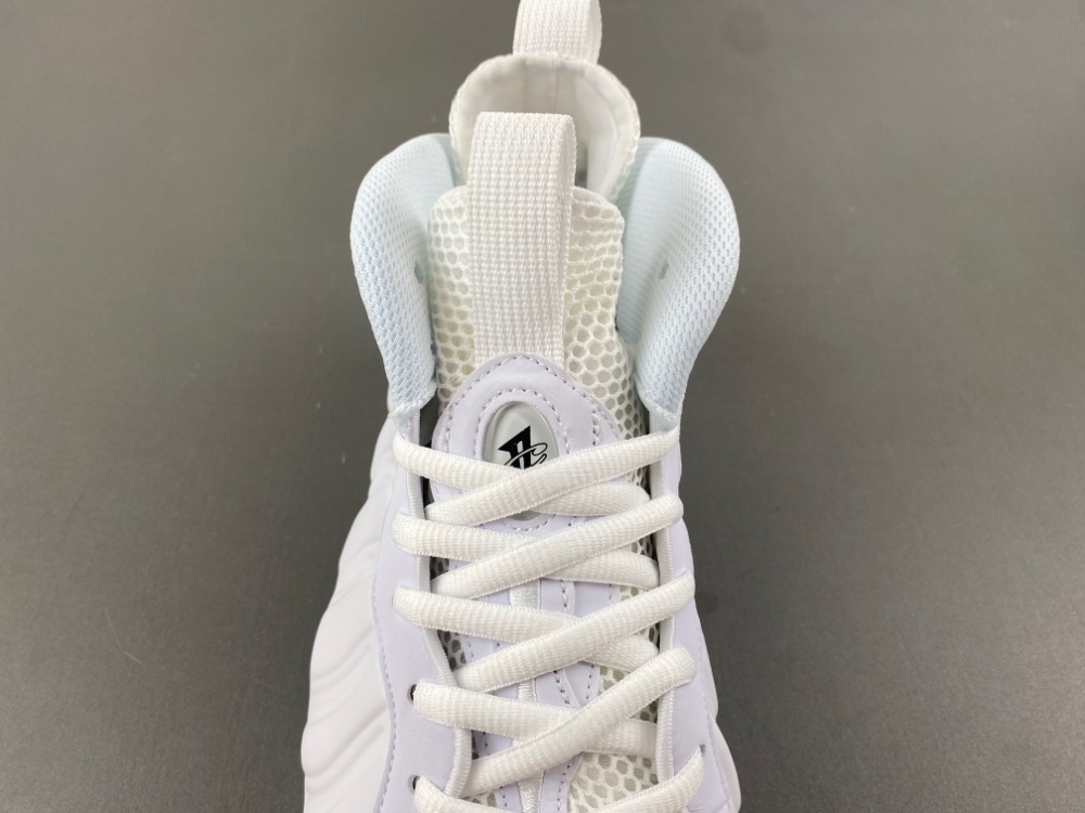 Nike Air Foamposite One “Triple White” HJ5195-100
