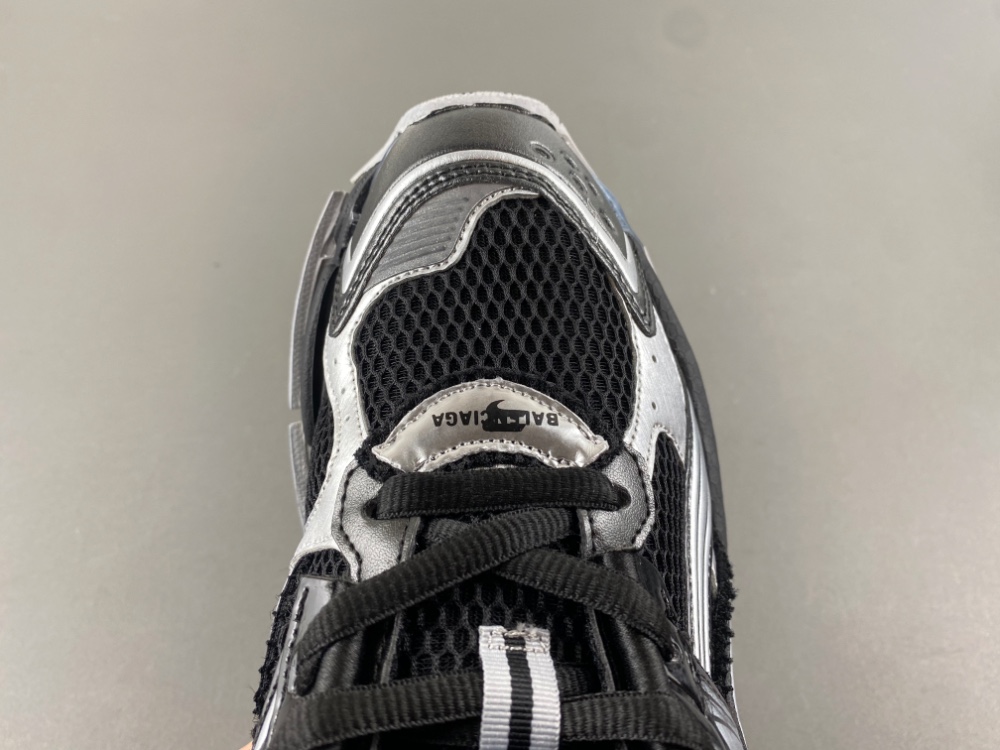 Balenciaga Runner  772774 W3RNY 0322