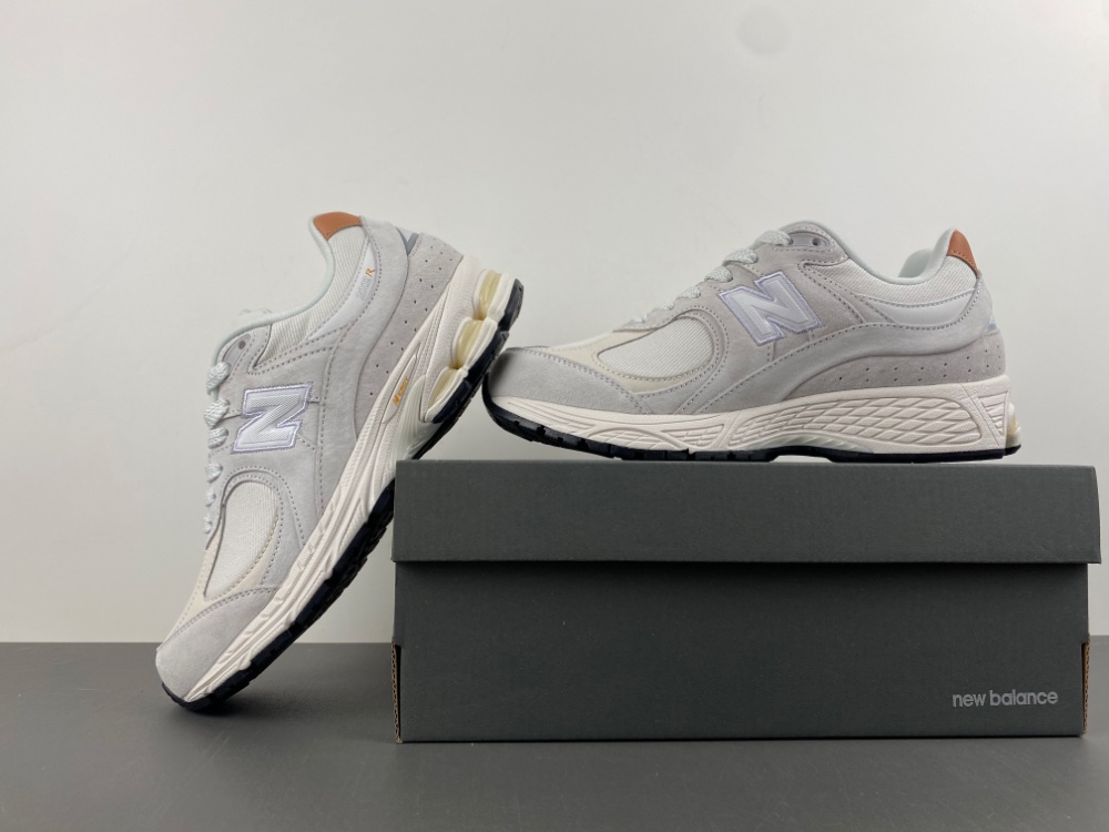 new balance NB 2002  M2002REC