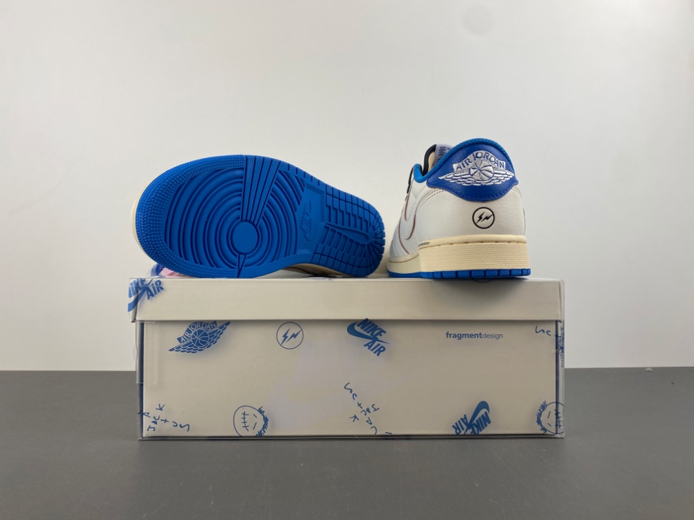 Travis Scott x Fragment x Air Jordan 1 Low OG   2.0 DM7866-104