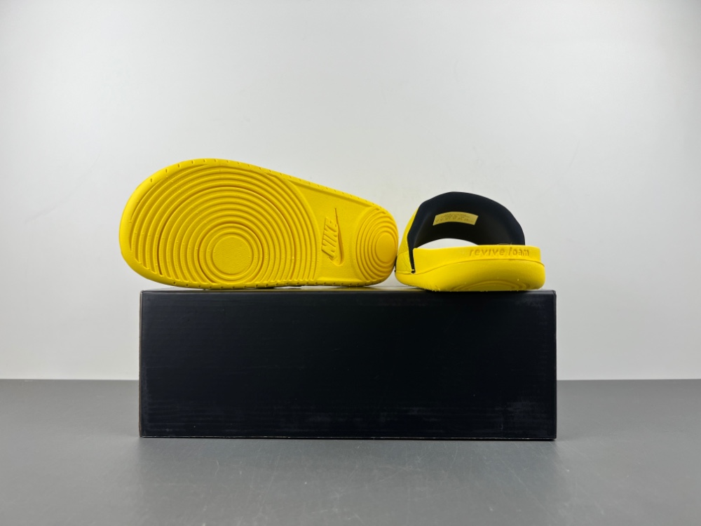 Nike Kobe Offcourt Slide  IF2870-700