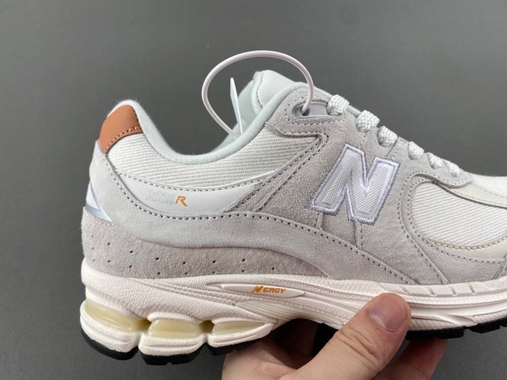 new balance NB 2002  M2002REC