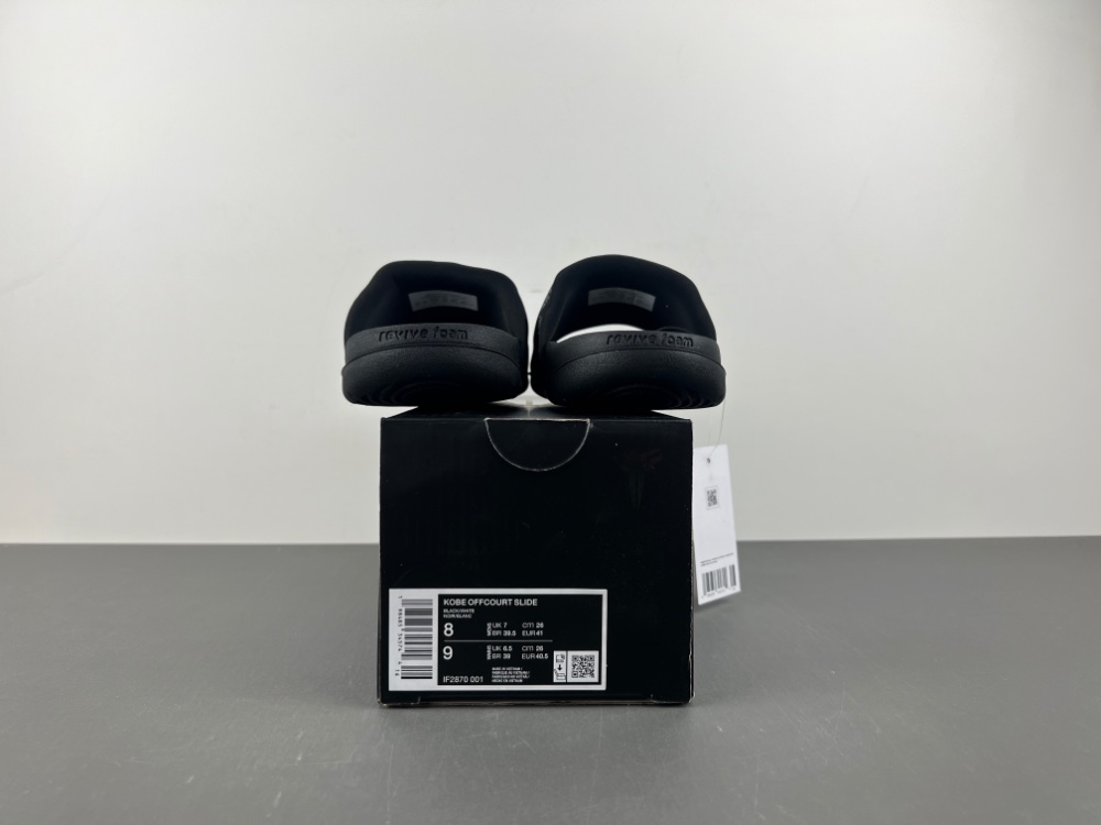 Kobe Offcourt Slide  IF2870-001