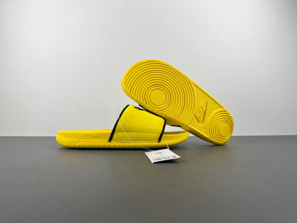 Nike Kobe Offcourt Slide  IF2870-700
