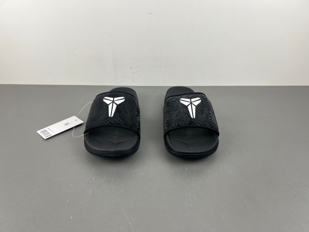 Kobe Offcourt Slide  IF2870-001