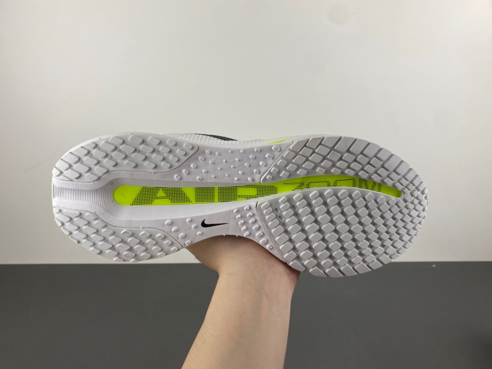 Nike Pegasus Premium   ZoomX  Air Zoom   HQ2592-100