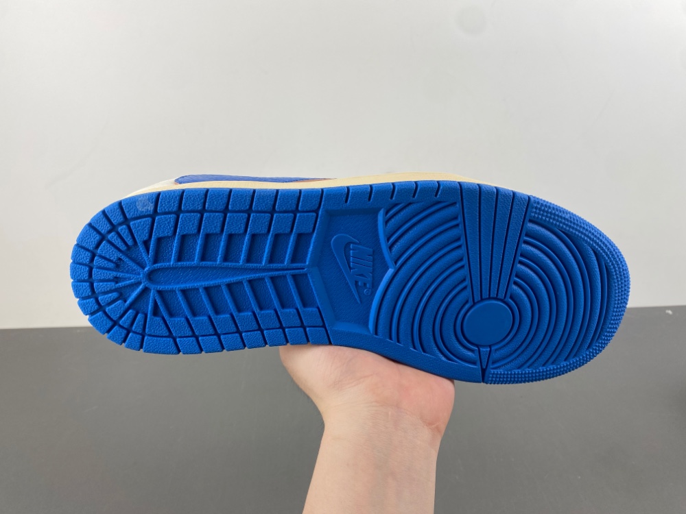 Travis Scott x Fragment x Air Jordan 1 Low OG   2.0 DM7866-104