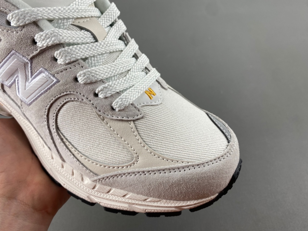 new balance NB 2002  M2002REC