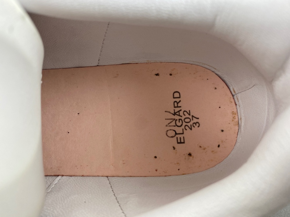 Alexander McQueen  553770 WHGP0 9000